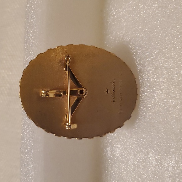 Vintage Hallmark Partridge In A Pear Tree Cameo Brooch Pin - Picture 3 of 4